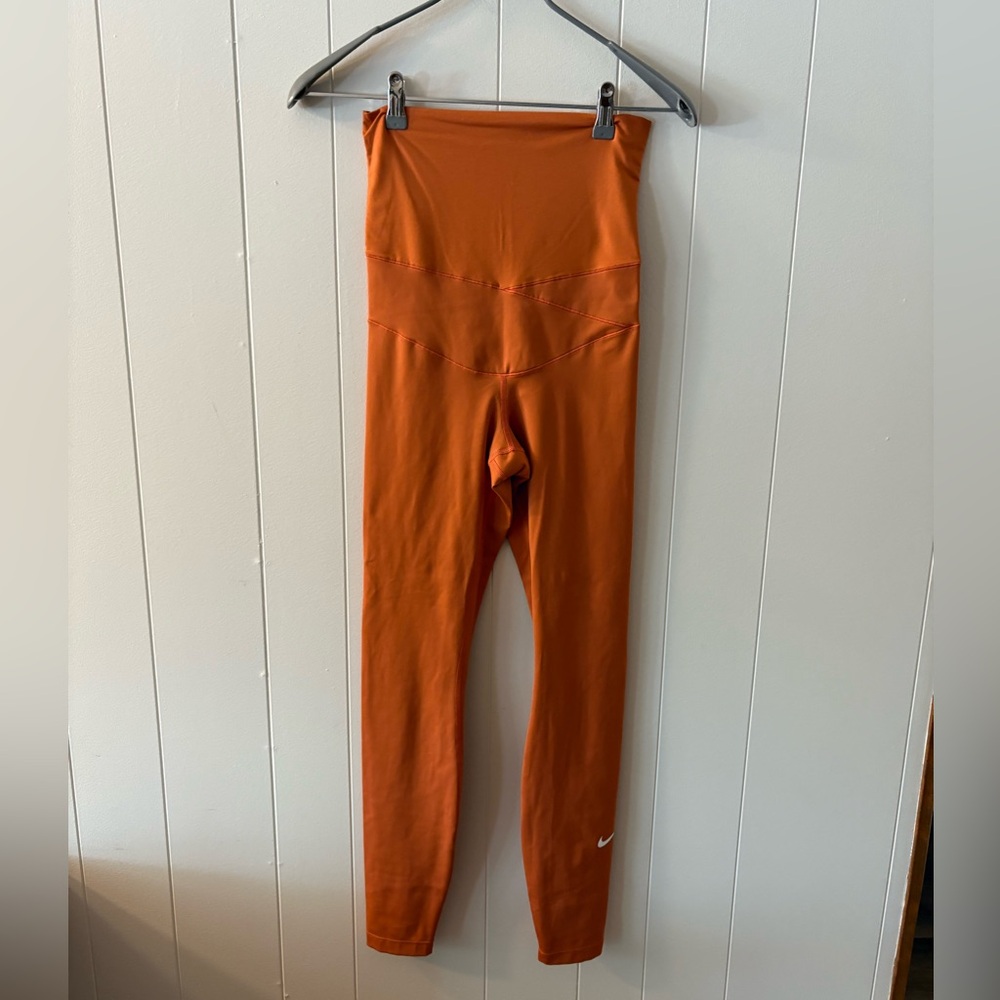 Nike Women’s Small Leggings Burnt Orange High-Waisted Leggings gym running fall